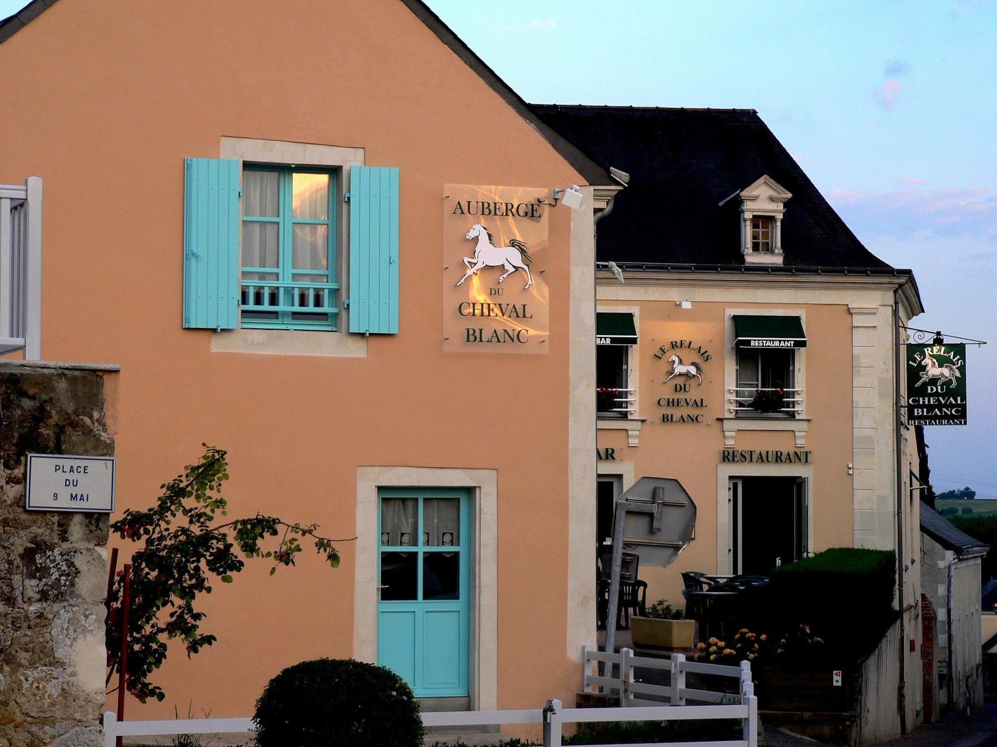 Auberge Du Cheval Blanc Бомон-Пье-де-Бёф Экстерьер фото